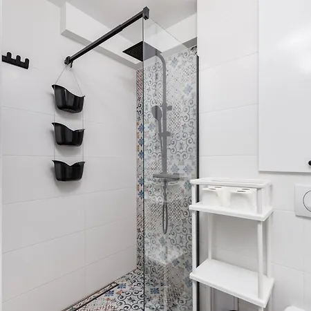 Gornoslaska 1 By Homeprime Apartment